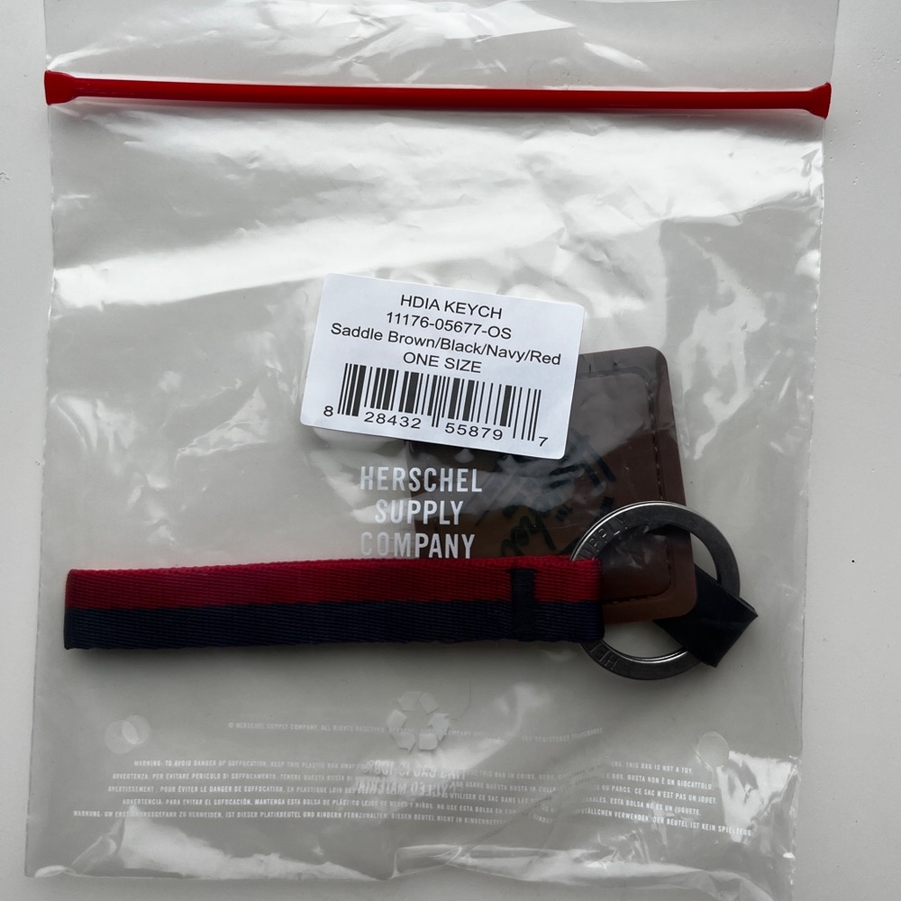 Herschel Supply Keychain \ Keyring - Picture 5 of 5